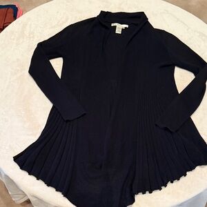 Women’s black pleated cardigan
